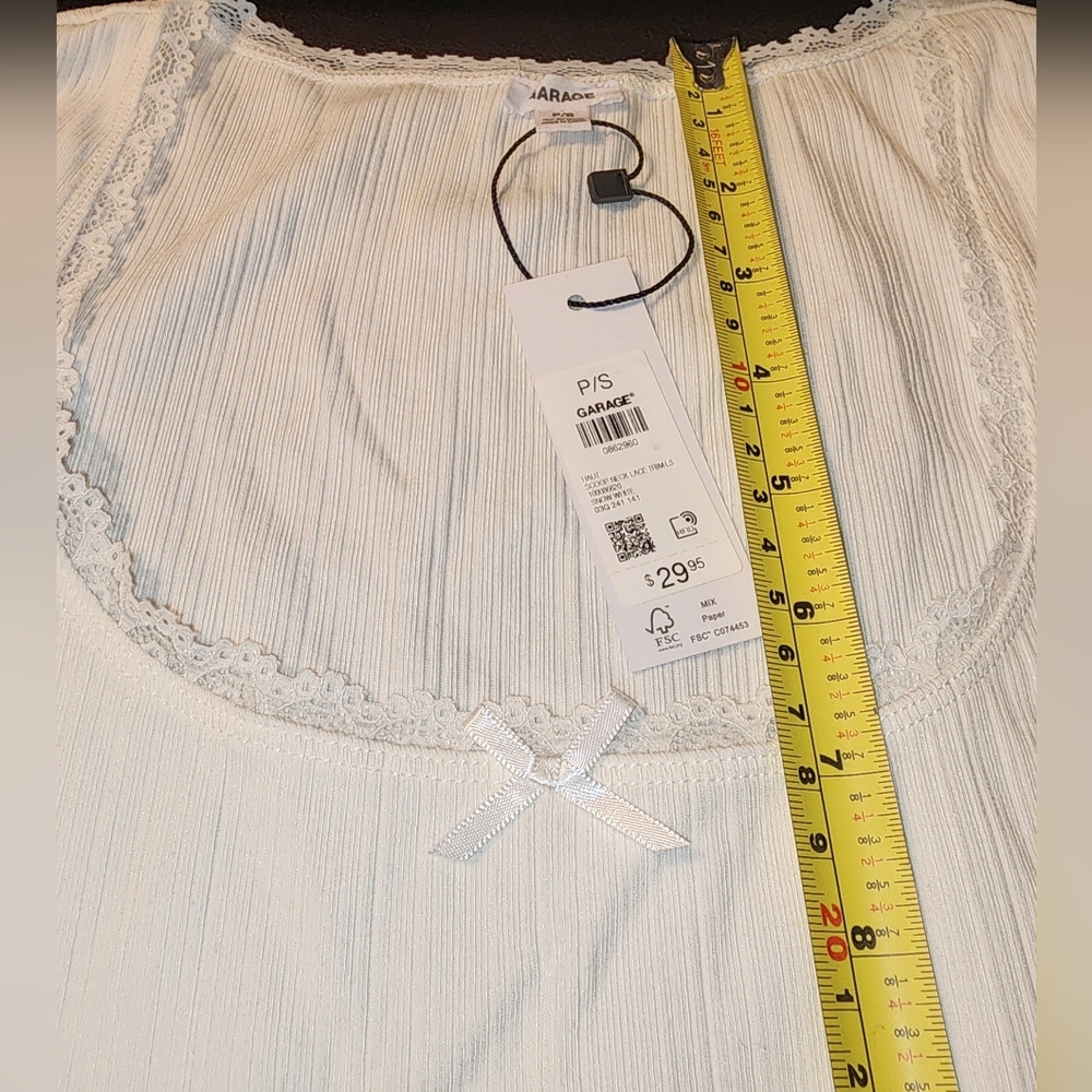 GARAGE NWT WHITE RIBBED U NECK T SIZE S - Picture 2 of 5
